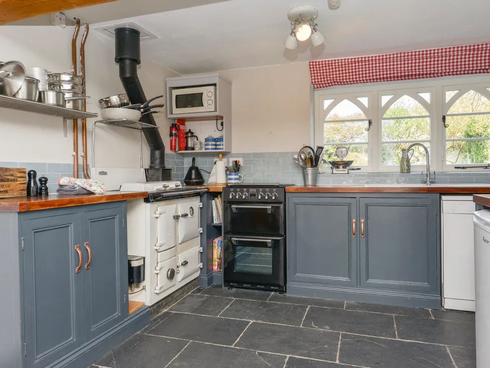 Chapel Cottage Welcombe4