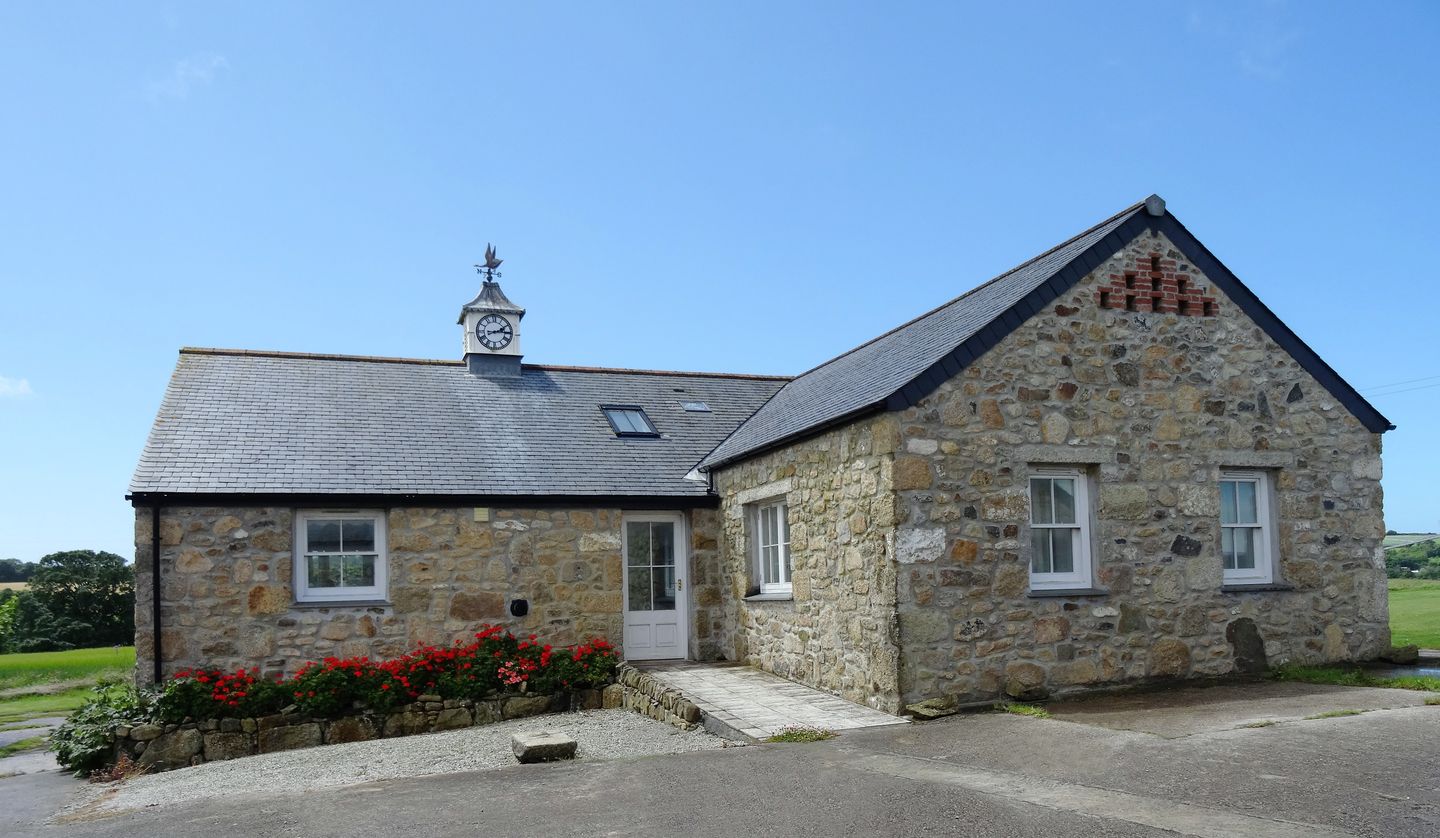 Holiday Cottage Reviews for Clock Cottage - Cottage Holiday in Fraddam, Cornwall inc Scilly