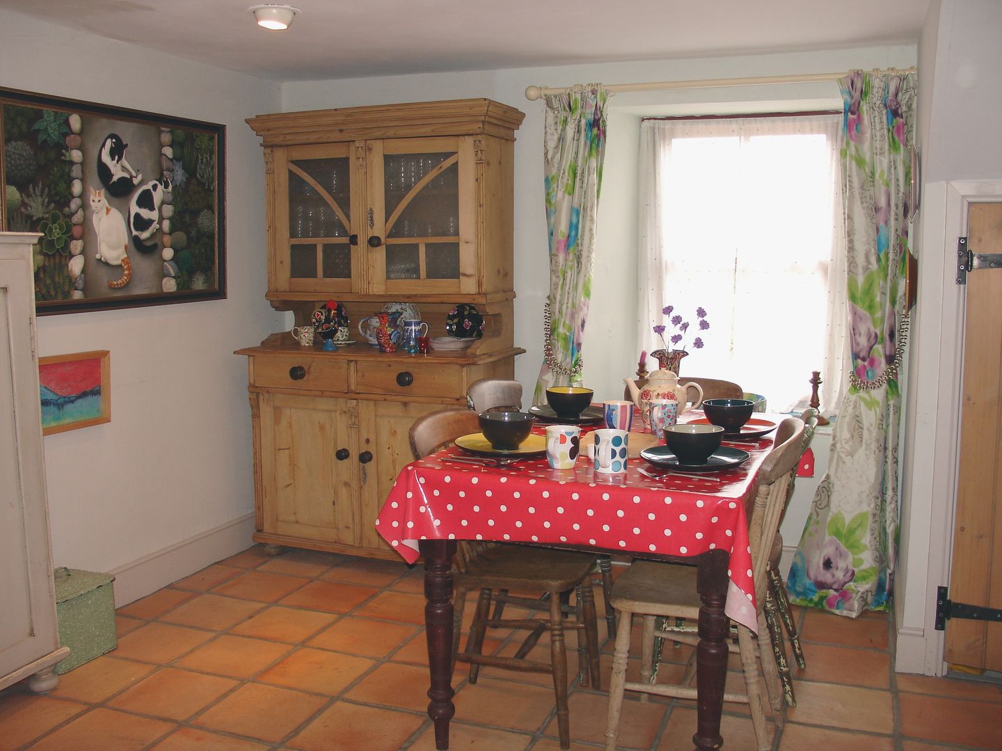 Clovelly Cottage Mousehole Dining Area