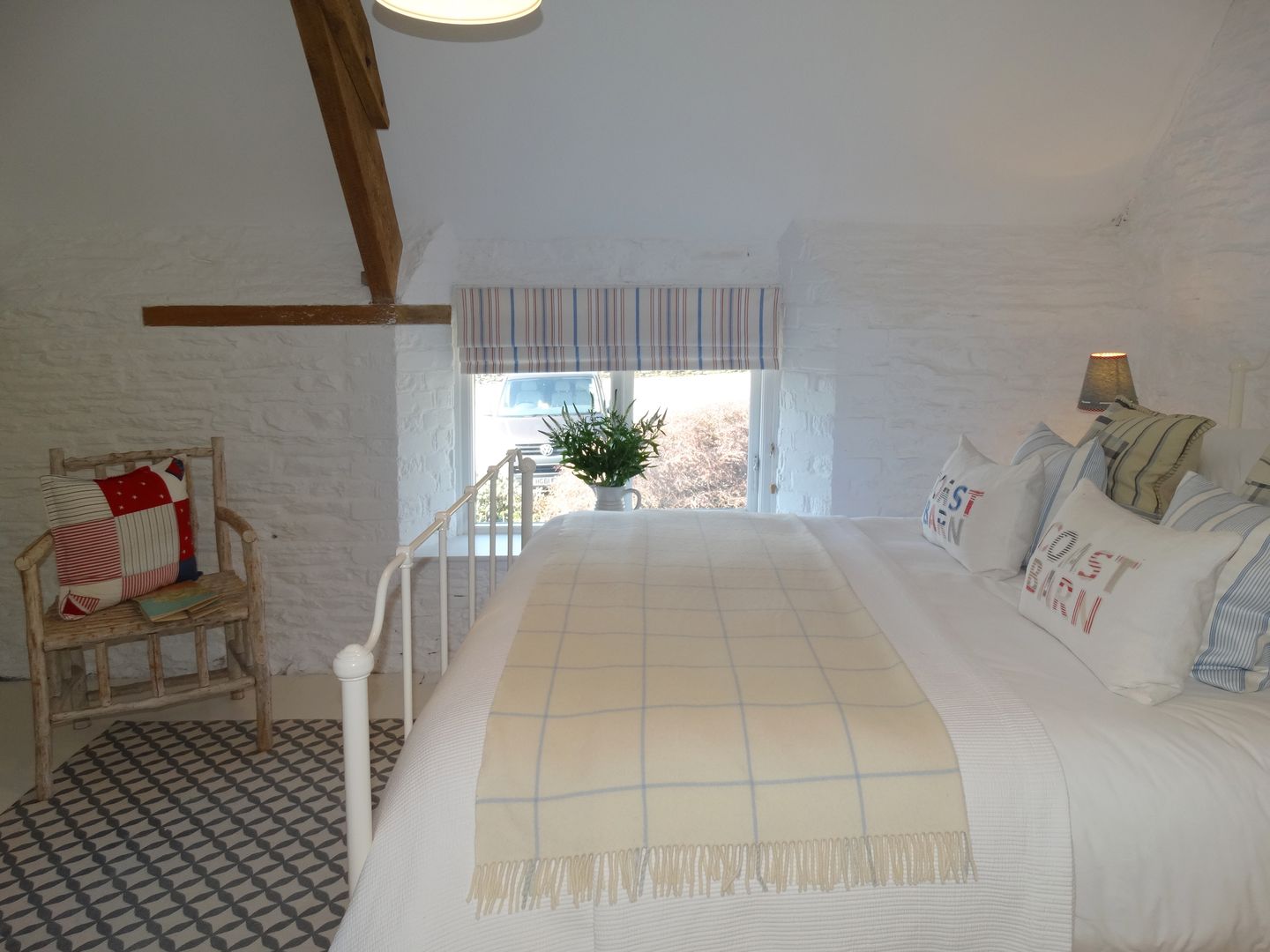 Coast Barn Newton Ferrers Bedroom With Window