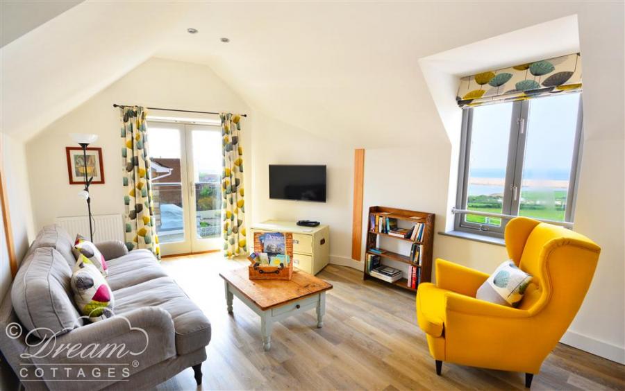 Coastguard Lookout Holiday Cottage In Weymouth10