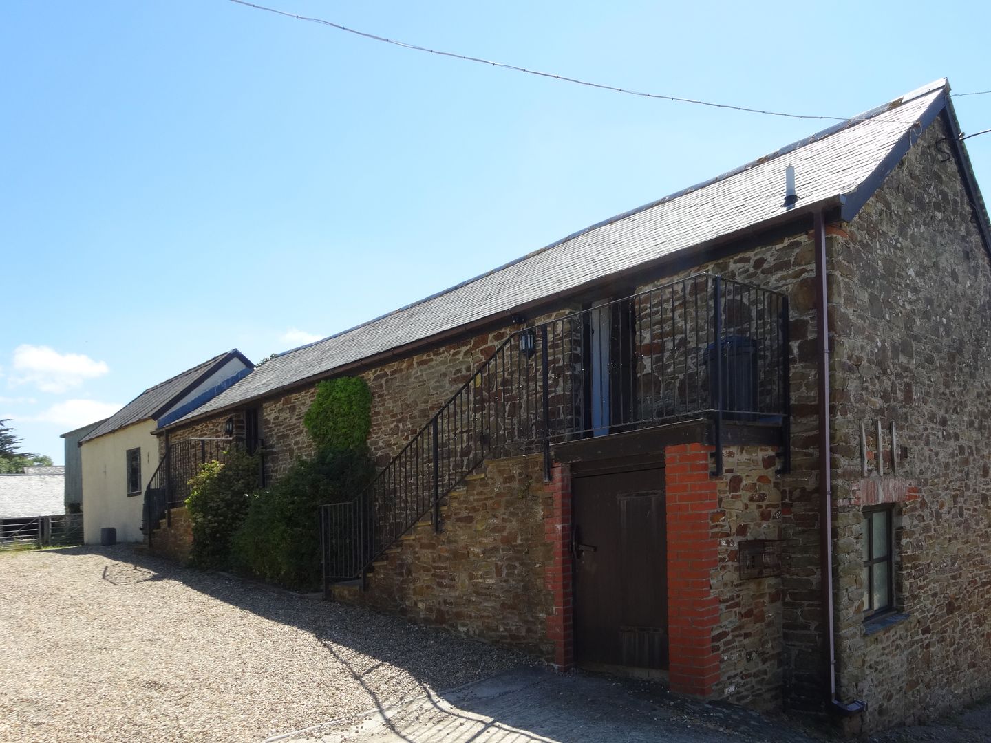 Corn Tallett Pillhead Farm Exterior