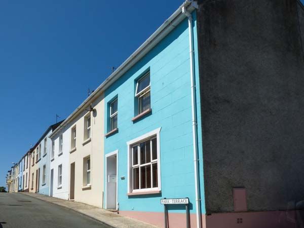 Dingarth Holiday Cottage In Tenby8
