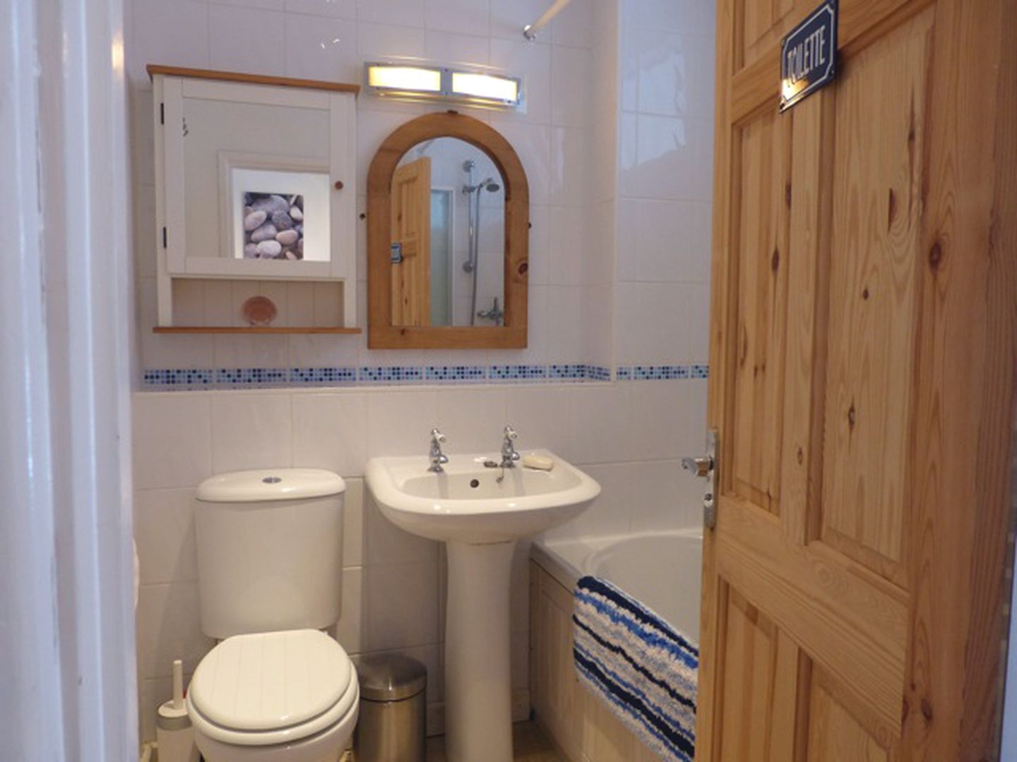 Dolphins St Ives Family Bathroom