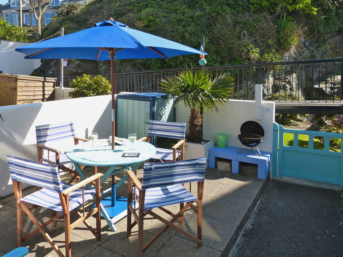 Dolphins St Ives Garden Patio