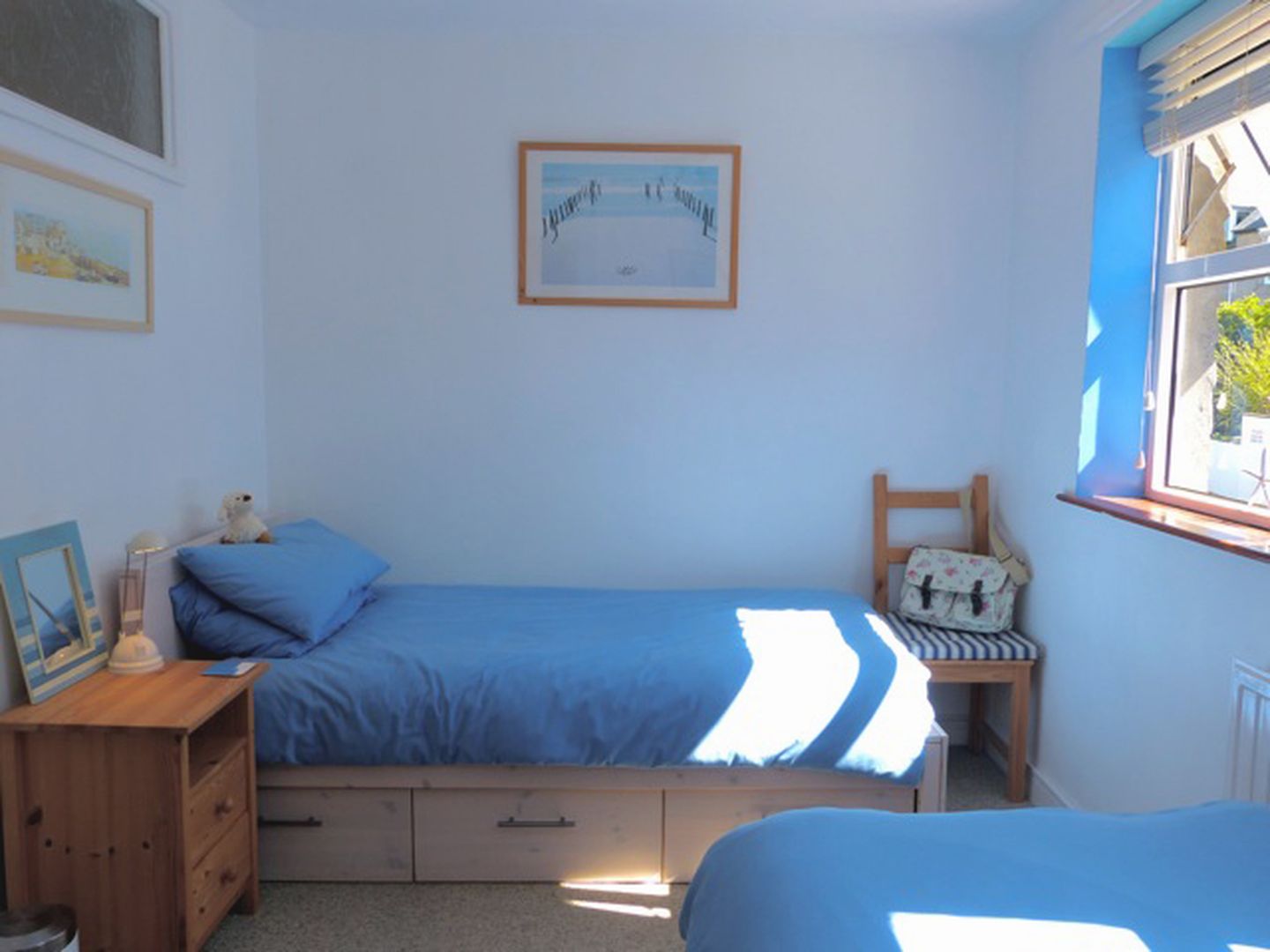 Dolphins St Ives Twin Bedroom