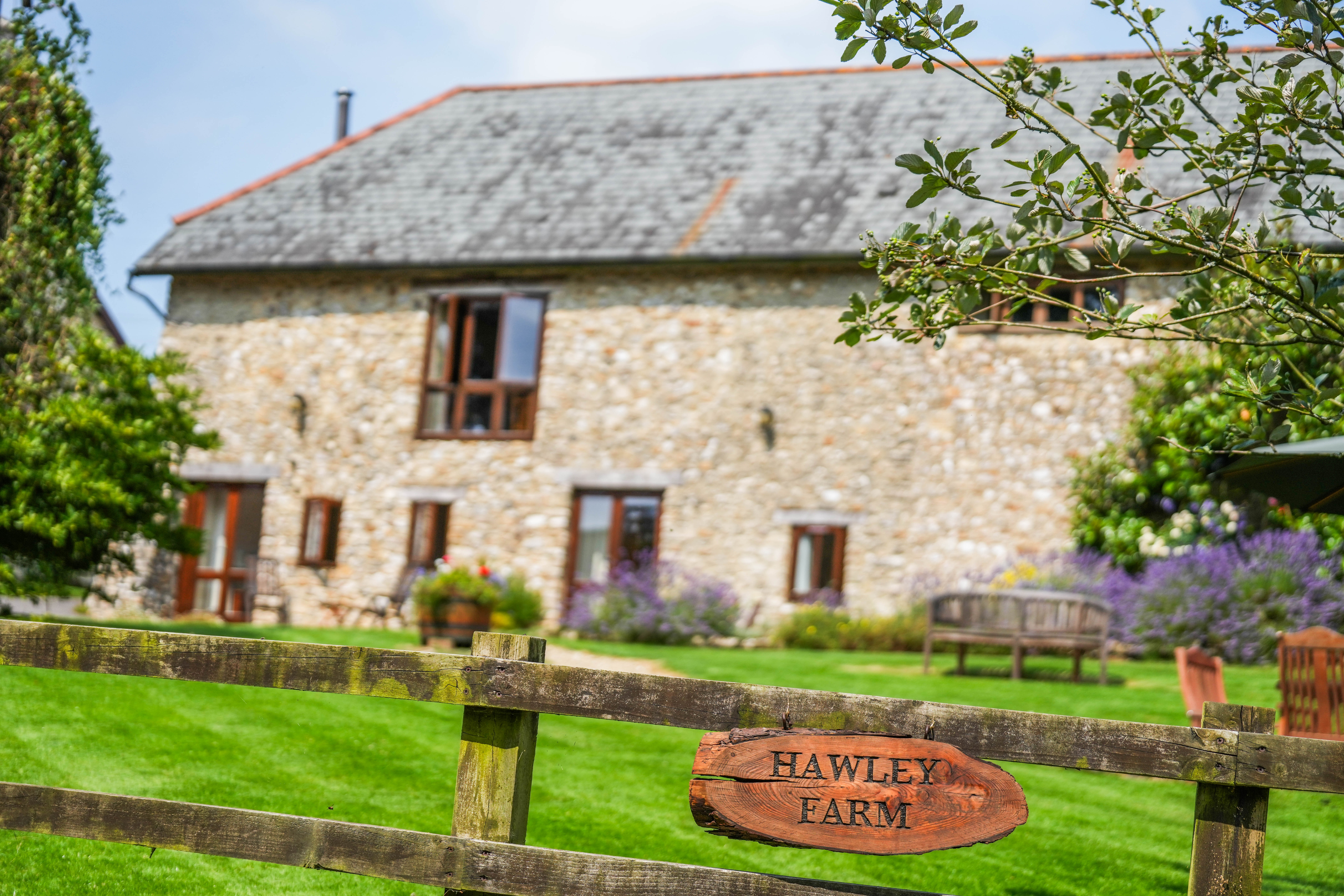 Holiday Cottage Reviews for Hawley farm Holiday cottages - Self Catering in Axminster, Devon