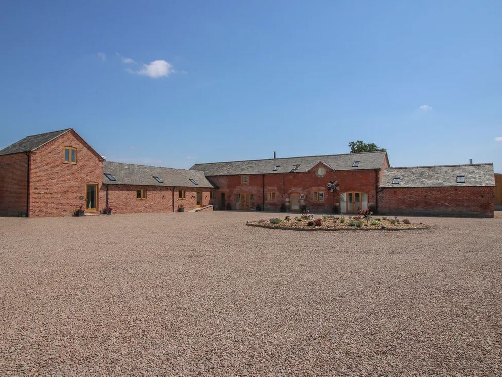 Elm Barn Shropshire2