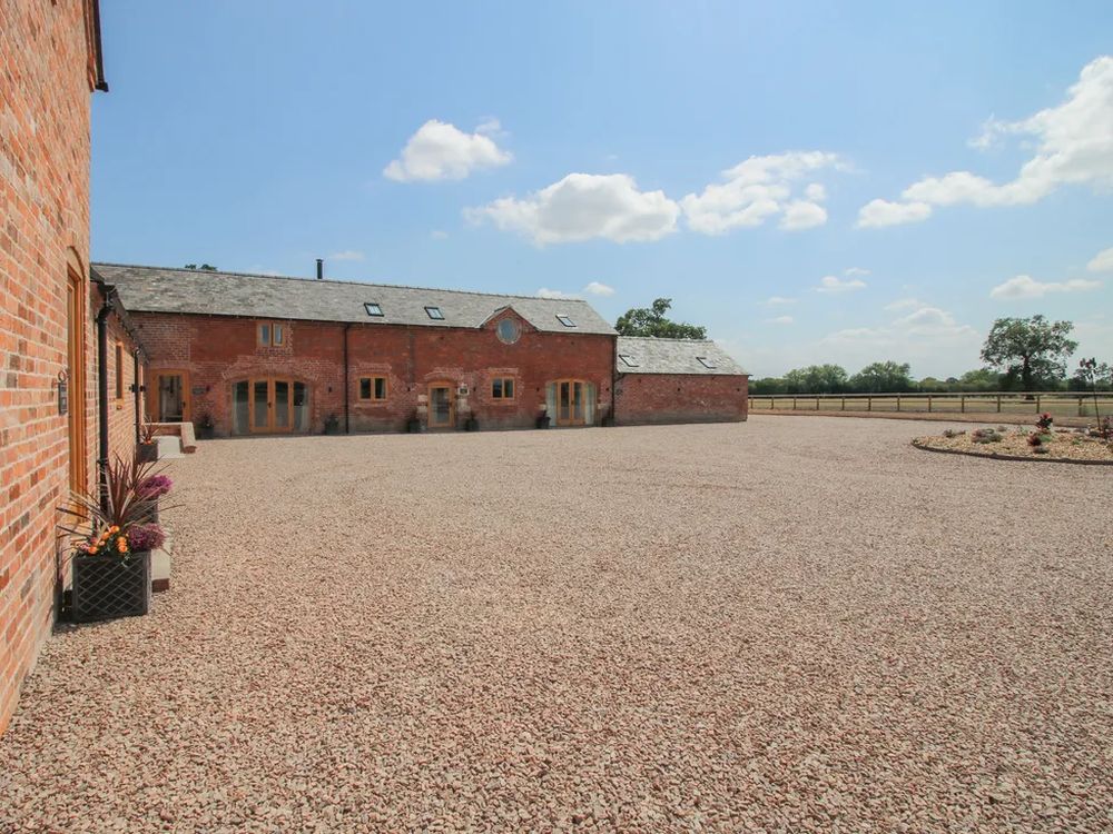 Elm Barn Shropshire3