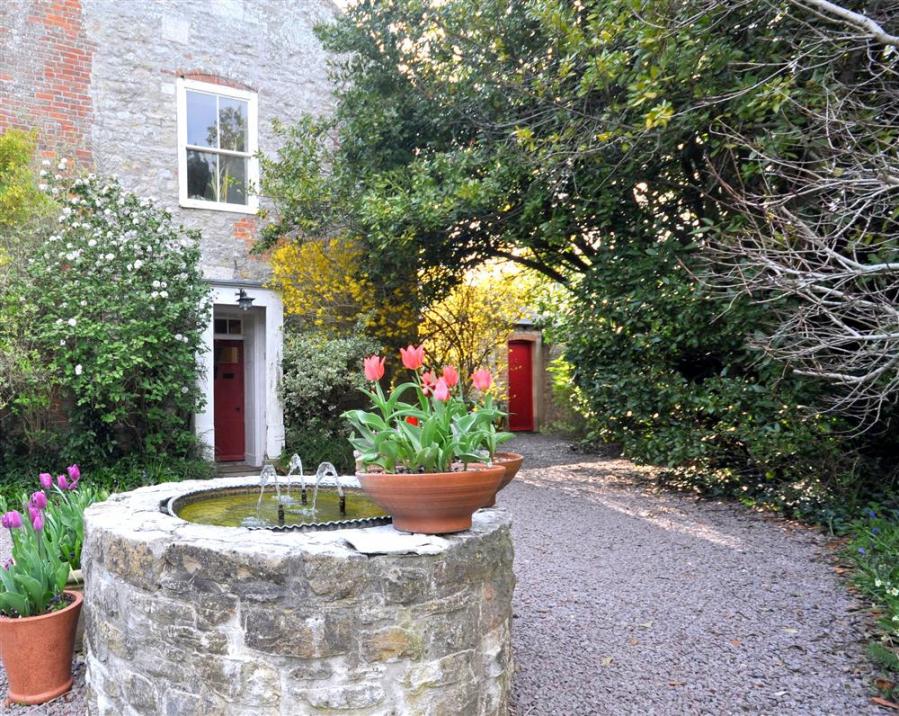 Holiday Cottage Reviews for Fountain Cottage - Self Catering in Weymouth, Dorset