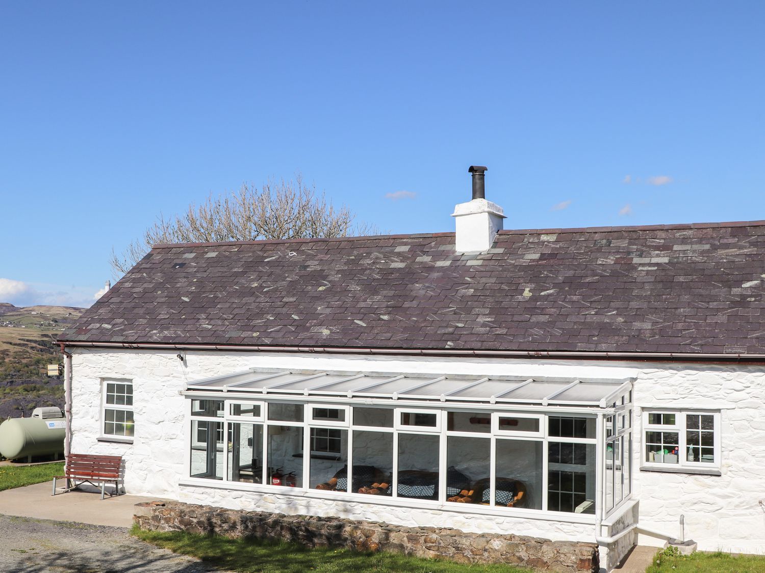 Holiday Cottage Reviews for Fron Oleu - Self Catering Property in Penygroes, Gwynedd
