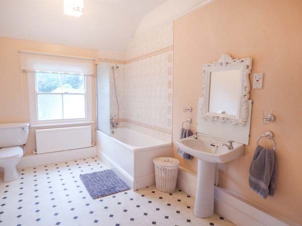 Gardeners Cottage Talhenbont6