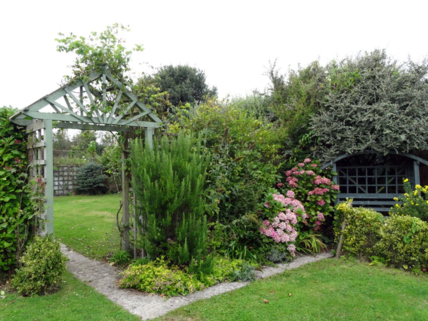 Halcyon Holiday Cottage Rosevine Garden Verandah
