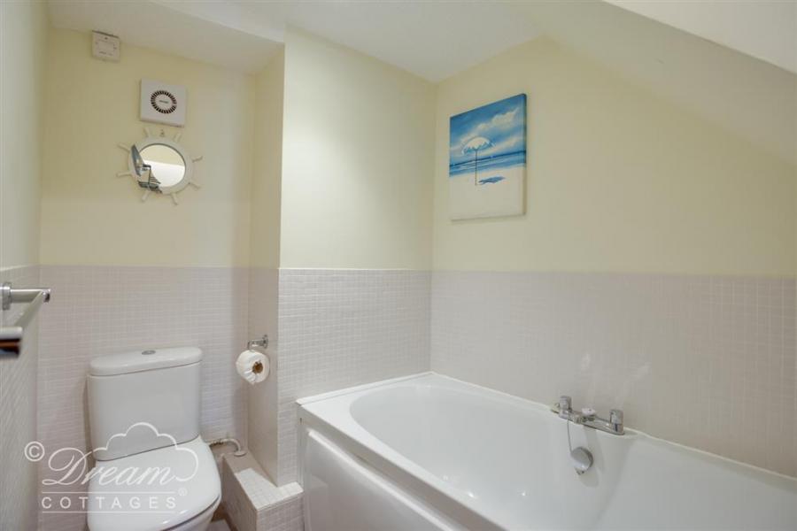 Harbour Edge Holiday Apartment Weymouth13
