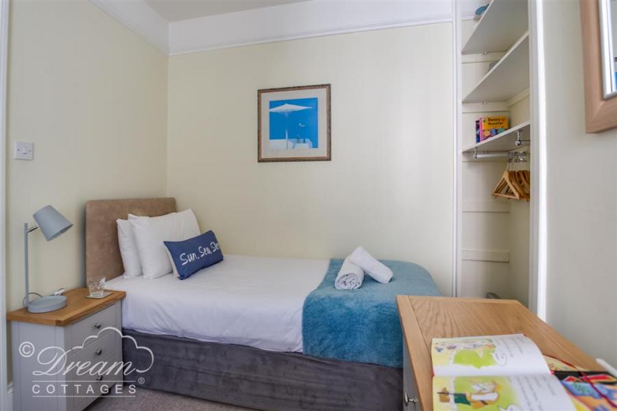 Harbour Edge Holiday Apartment Weymouth17