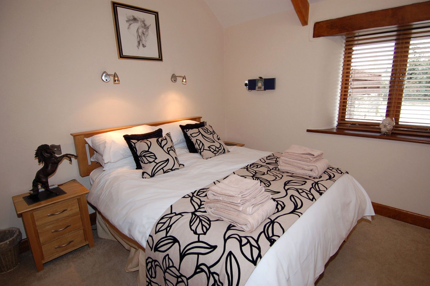 Hideaway Bossiney Tintagel Double Bedroom