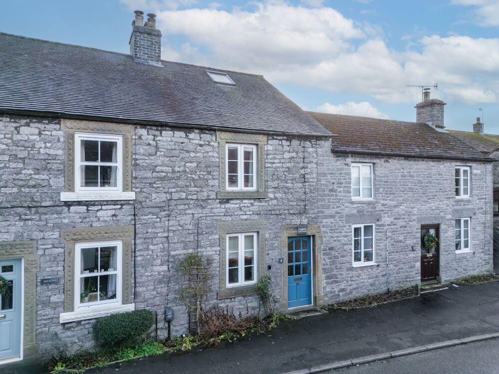 Holiday Cottage Reviews for Jasmine Cottage - Cottage Holiday in Bakewell, Derbyshire