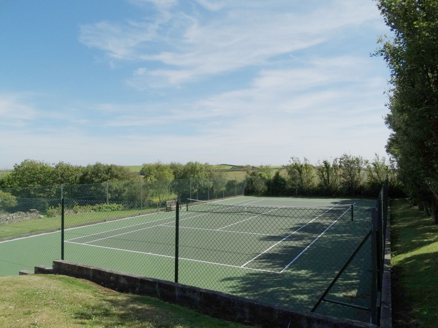 Kestrel Cottage Newton Ferrers Outdoor Tennis Court