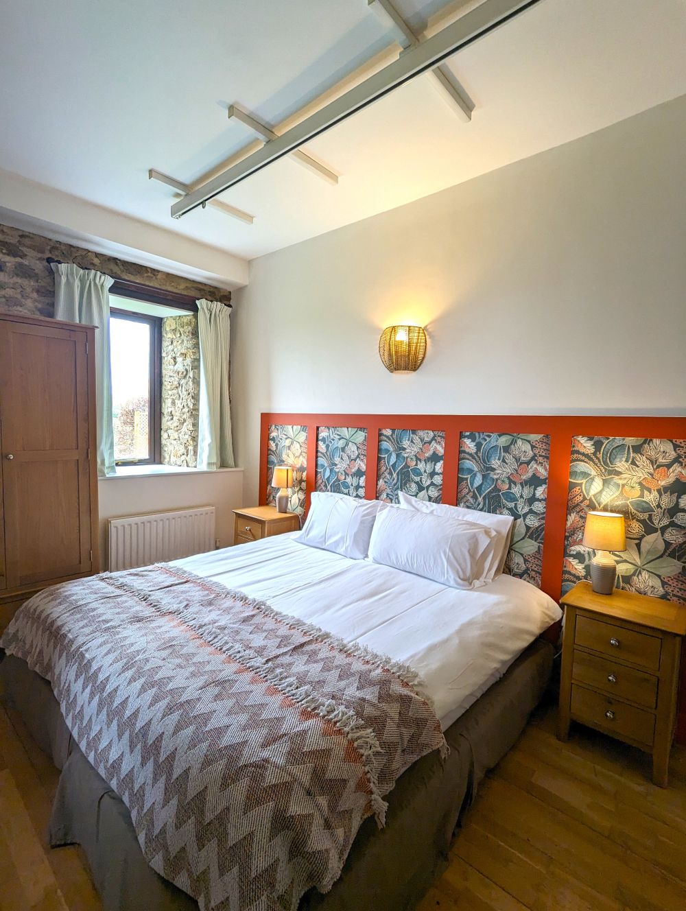 Kestrellodgedownstairsbedroomhoisttracking