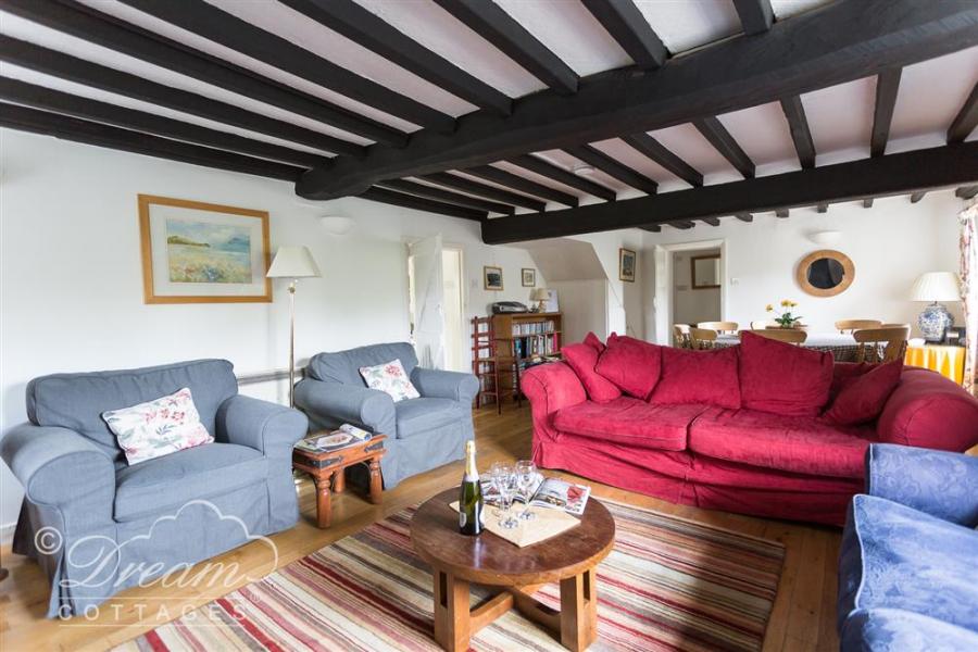 Little Berwick Cottage Burton Bradstock1