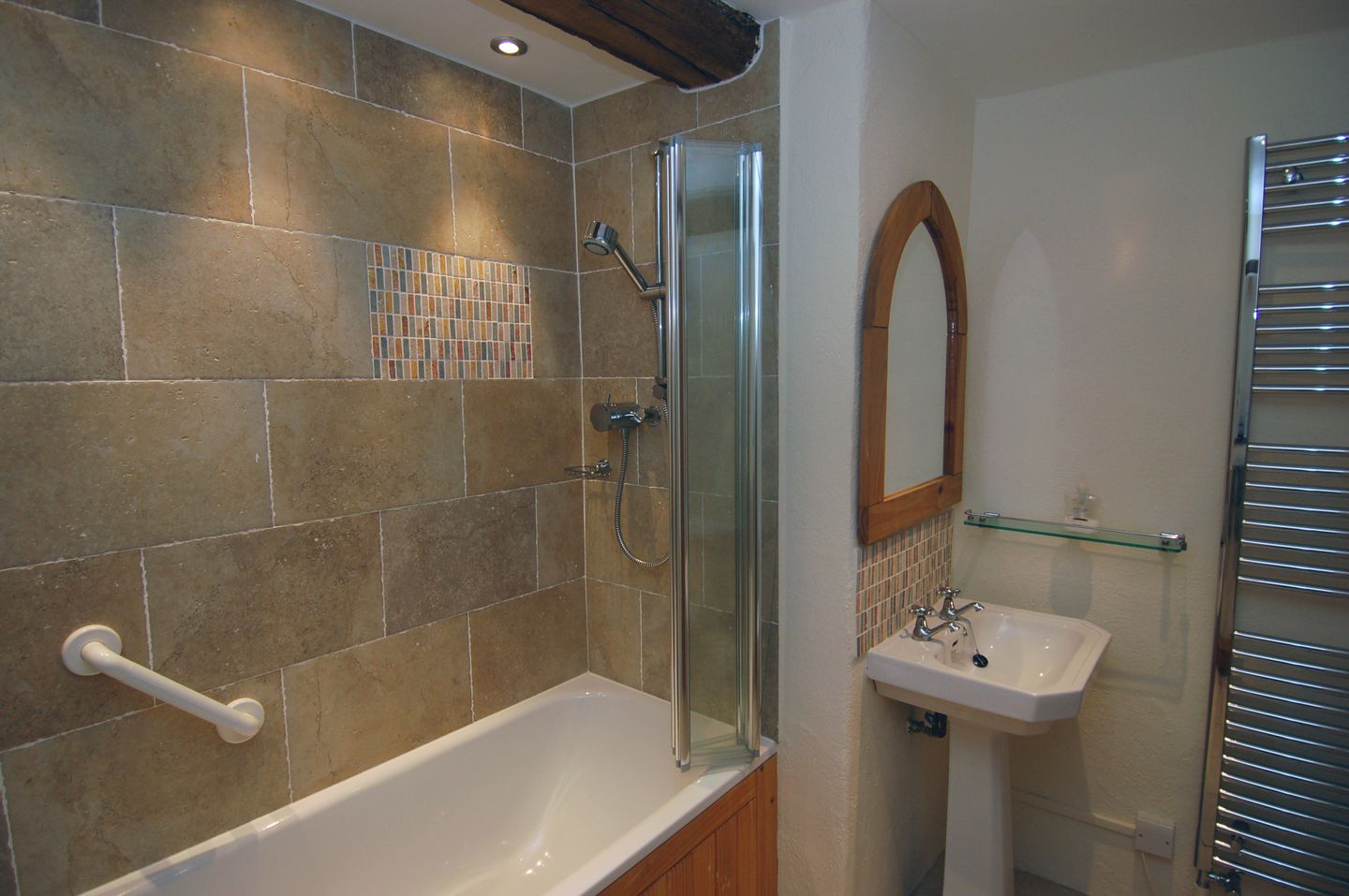 Lower Well Cottage Ugborough Family Bathroom