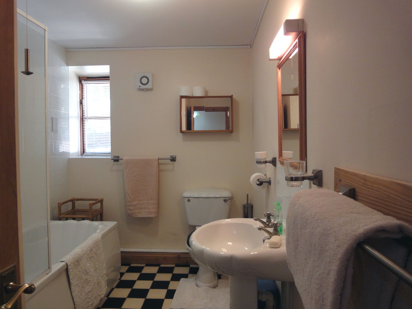 Mallard Cottage Poltimore Bathroom