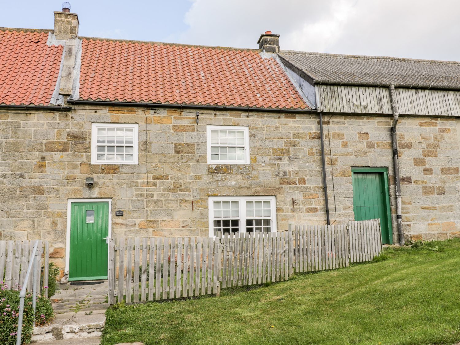 Holiday Cottage Reviews for Manor House Farm Cottage - Holiday Cottage in Staithes, North Yorkshire