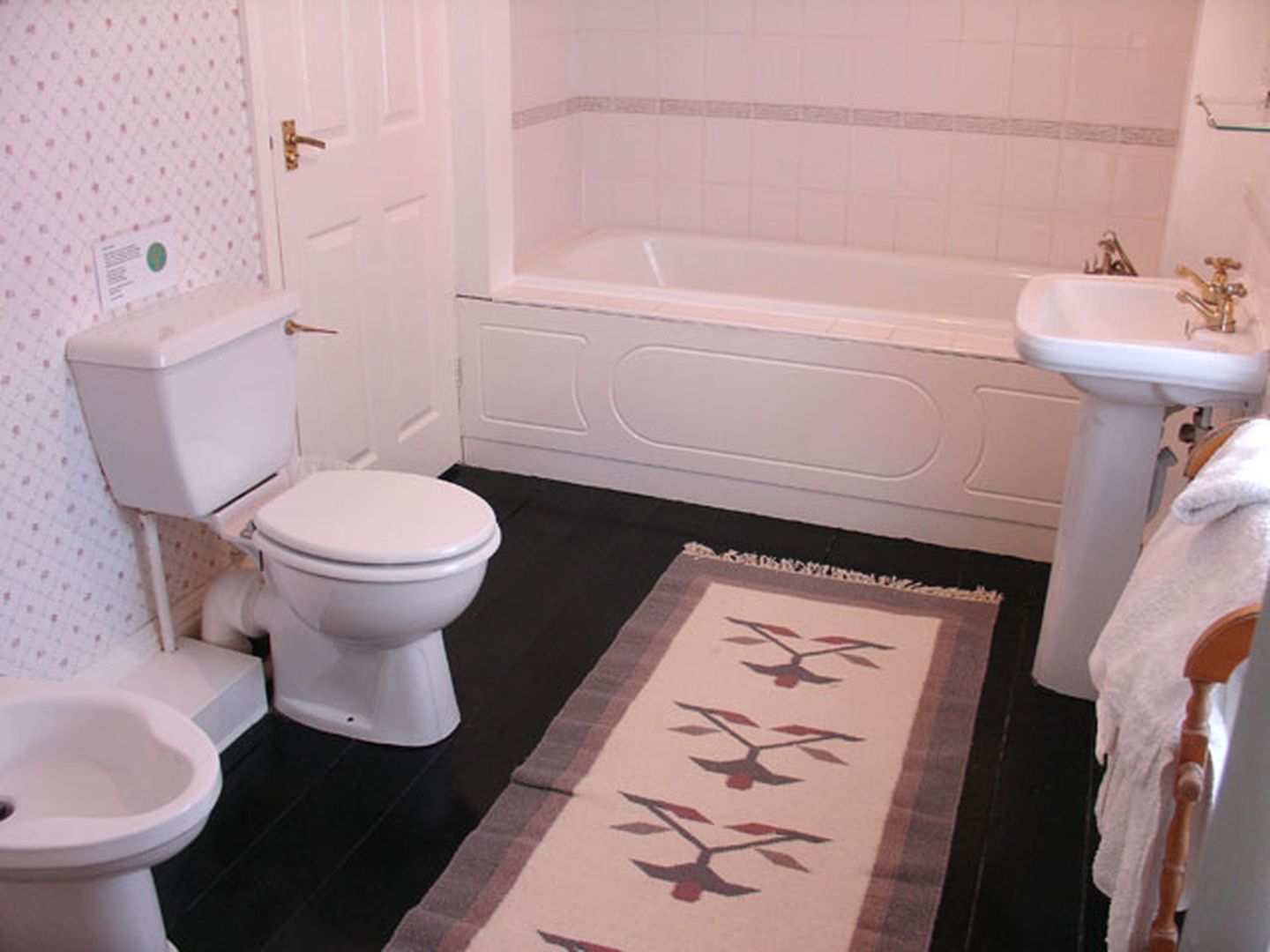 Merryfield Farmhouse St Cleer Family Bathroom