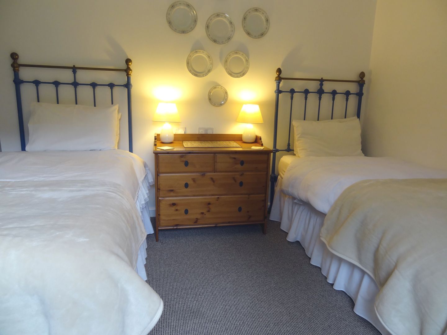 Merryfield Farmhouse St Cleer Twin Bedroom