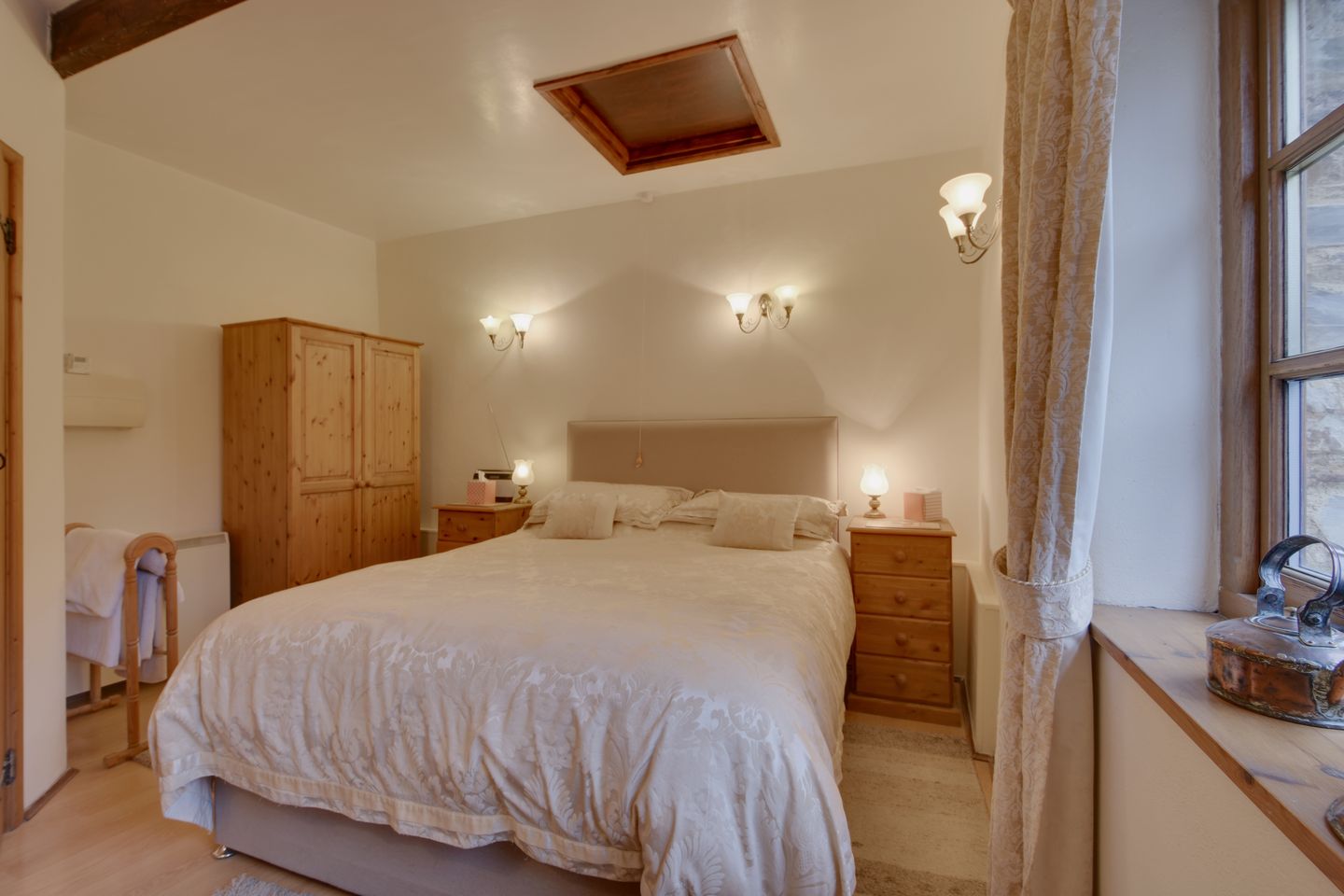Miners Dry Holiday Cottage Gulworthy Double Bedroom