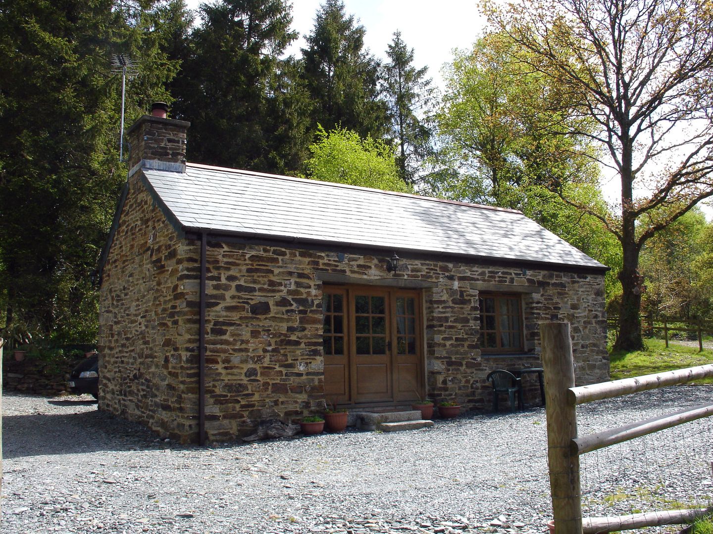 Miners Dry Holiday Cottage Gulworthy Outside