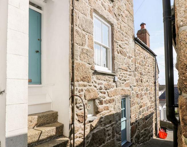 Holiday Cottage Reviews for Mole Cottage - Self Catering in Mousehole, Cornwall inc Scilly
