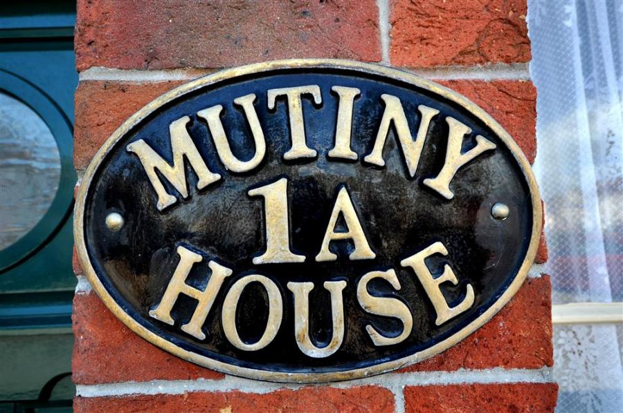 Mutiny House Weymouth9