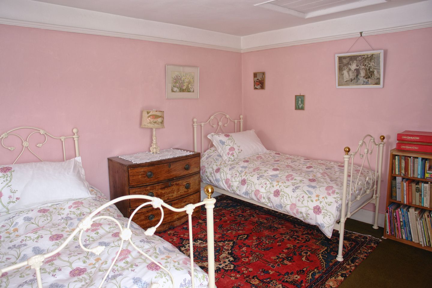 Pen Nare Portscatho Twin Bedroom 1