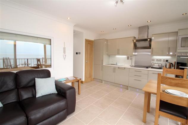 Redcliffe Apartments Caswell Bay14