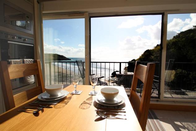 Redcliffe Apartments Caswell Bay4