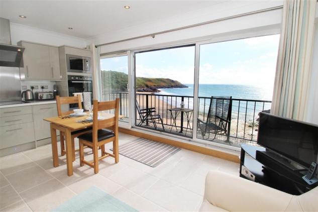 Redcliffe Apartments Caswell Bay6