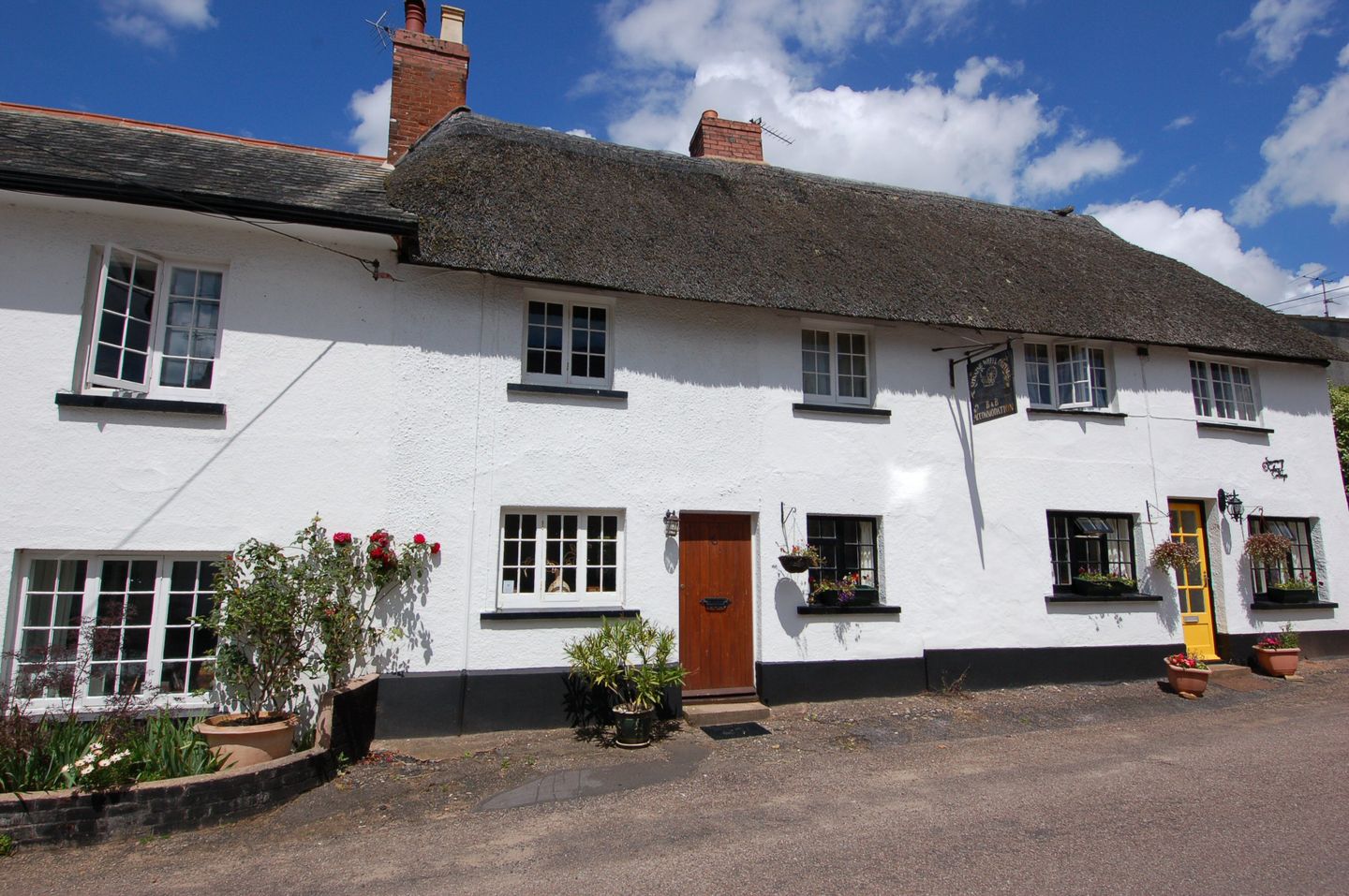 Holiday Cottage Reviews for Robin Cottage - Self Catering in Otterton, Devon