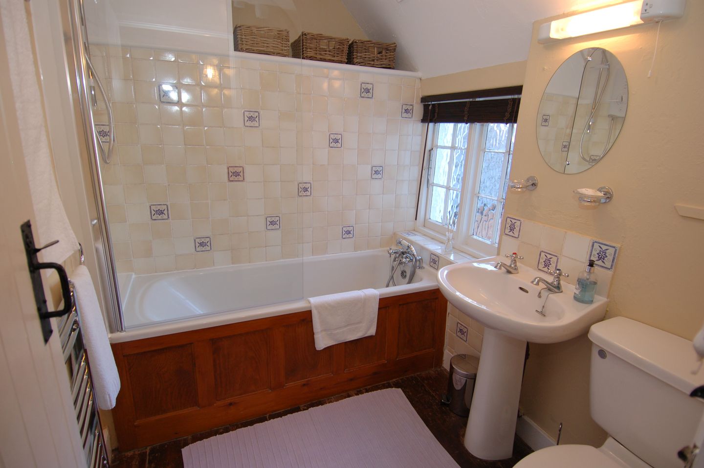 Robbin Cottage Otterton Bathroom
