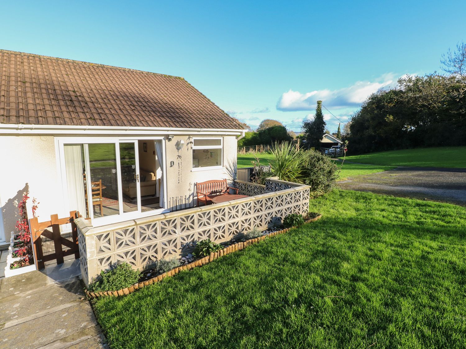 Holiday Cottage Reviews for Bayview Bungalow - Holiday Cottage in Swansea, West Glamorgan