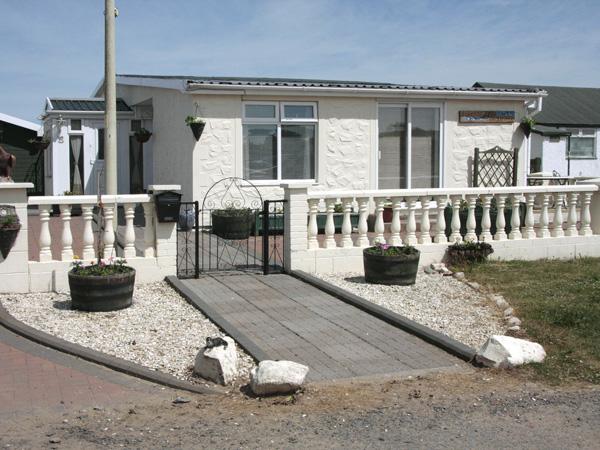 Holiday Cottage Reviews for Beachcomber Cottage - Cottage Holiday in Southerness, Dumfries and Galloway
