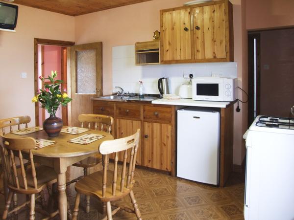 Holiday Cottage Reviews for Swift Cottage - Self Catering in Durley, Hampshire