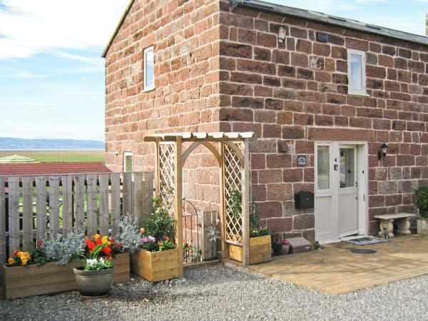 Holiday Cottage Reviews for Lavender Cottage - Self Catering in Neston, Cheshire