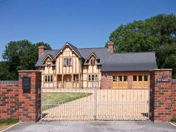 Holiday Cottage Reviews for Ty Nant - Cottage Holiday in Newtown, Powys
