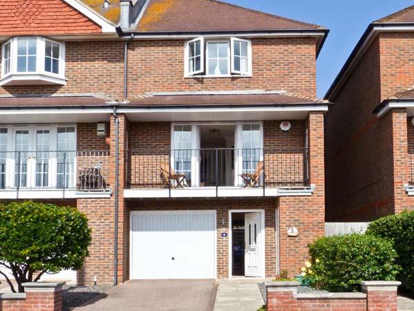 Holiday Cottage Reviews for Seascape - Cottage Holiday in Bexhill on sea, East Sussex