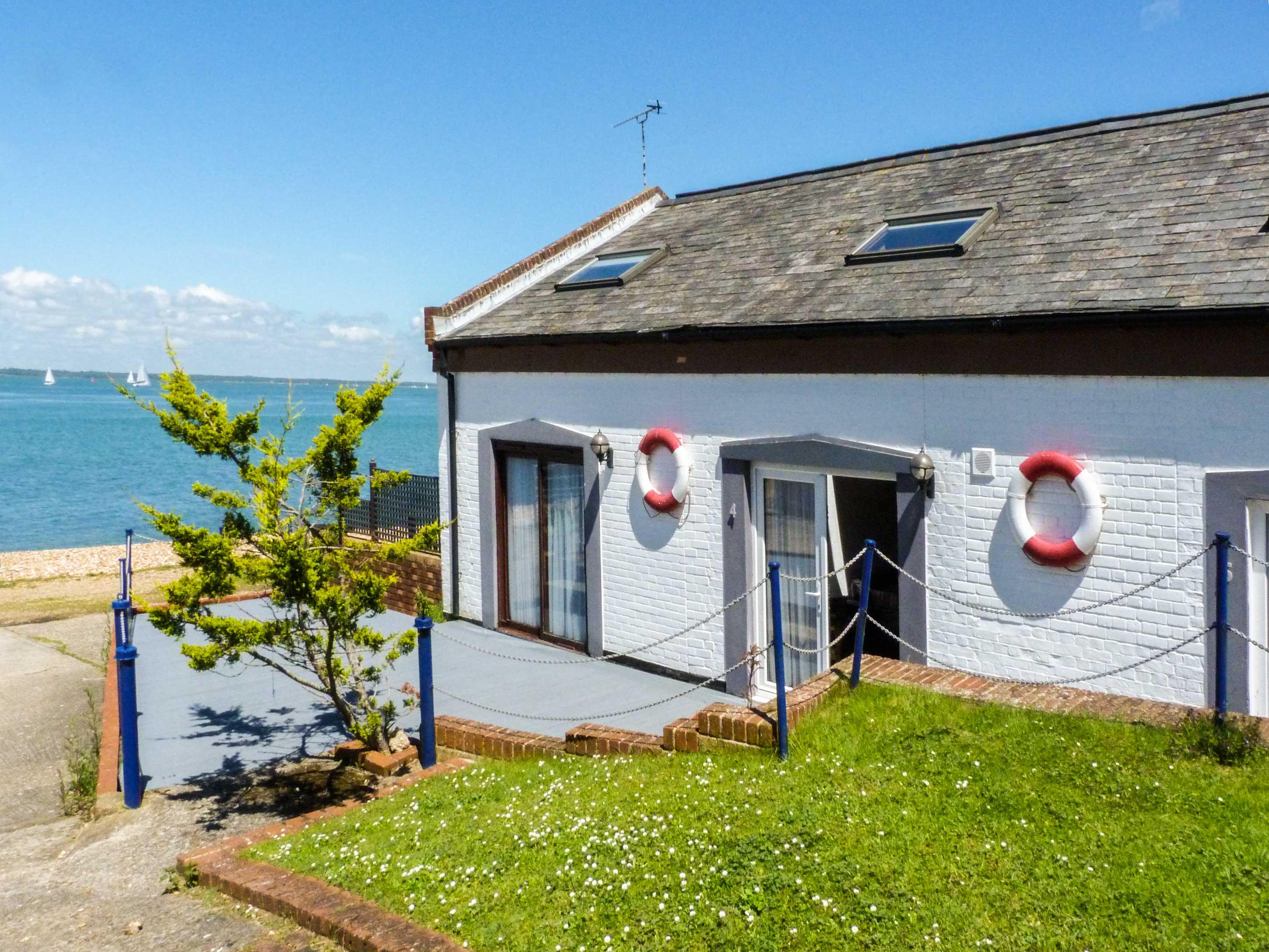 Pet friendly holiday cottages with best sale sea views