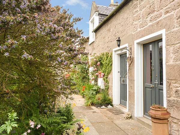 Holiday Cottage Reviews for Coorie Doon - Cottage Holiday in Nairn, Highlands