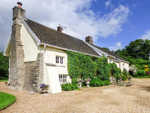 Rosemary Cottage, Cheltenham, Gloucestershire - Cottage Holiday Reviews