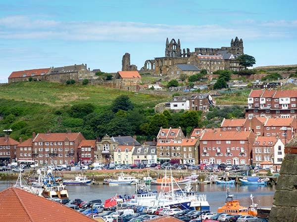 Holiday Cottage Reviews for High Tide - Holiday Cottage in Whitby, North Yorkshire