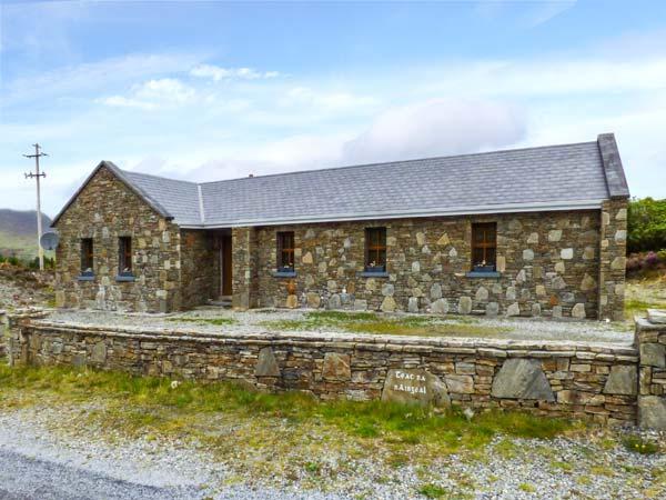 Holiday Cottage Reviews for Teach na nAingeal - Holiday Cottage in Connemara, Galway